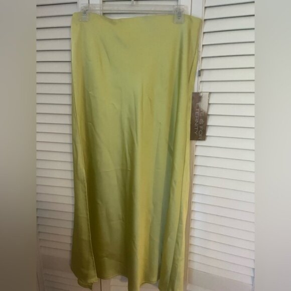 NWT lime green satin midi skirt - size L - Picture 1 of 4